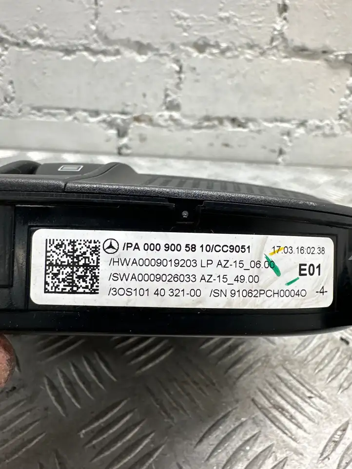 Mercedes-Benz GLC X253/C253 (2015 - ) 0009005810 Передняя подсветка — фото 3