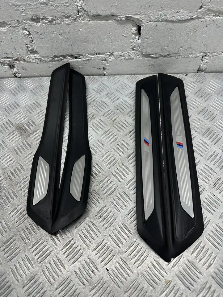BMW 3 F30 F35 F31 (2012 - 2018) 8051037 Внутренняя обшивка порога (комплект) — фото 1
