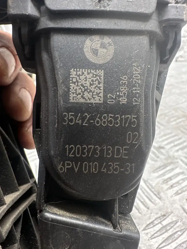 BMW 3 F30 F35 F31 (2012 - 2018) 6853175 Педаль акселератора — фото 3