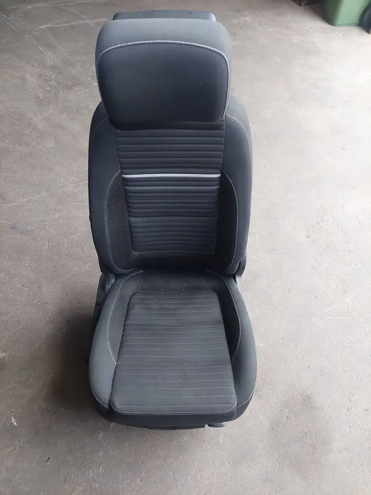 Volkswagen Tiguan (2011 - 2016) 0093880N9 Переднее сиденье пассажира — фото 3