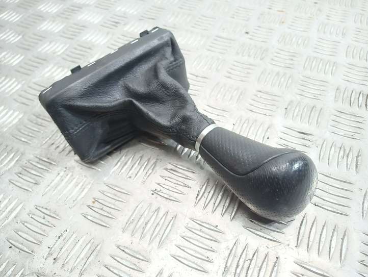 Audi A6 (2004 - 2008)  4F2713139N Отделка рычага переключения передач (кожа, головка)