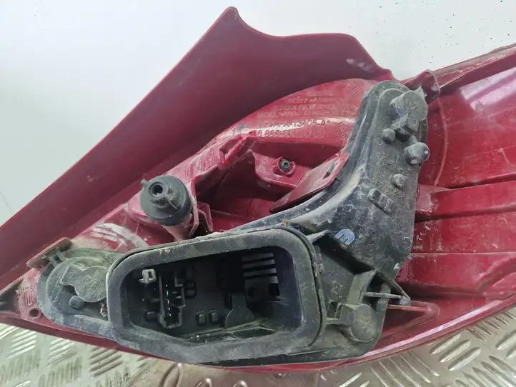 Peugeot 207 (2010 - 2016) 968656608000 Задний фонарь в кузове — фото 6