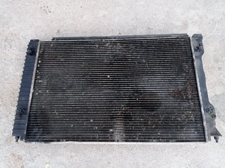 Audi A6 S6 C6 4F (2004 - 2008) 4F0121251M Радиатор охлаждающей жидкости двигателя — фото 4