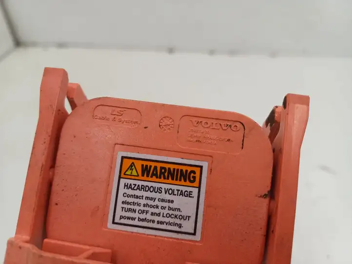 Volvo XC90 (2014 - 2019)  31473430 Предохранитель реле аккумулятора