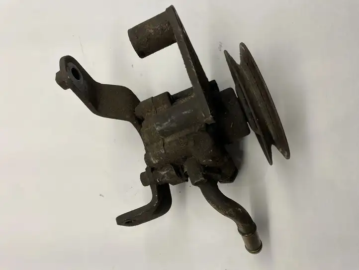 Nissan Navara D22 (1997 - 2004)  49064061 Другая деталь салона