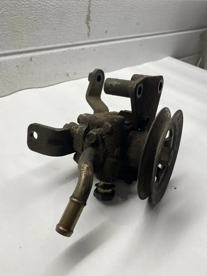 Nissan Navara D22 (1997 - 2004)  49064061 Другая деталь салона