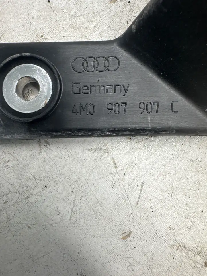 Audi Q7 4M (2019 - ) 5QE915651D Зарядный разъем электромобиля — фото 6