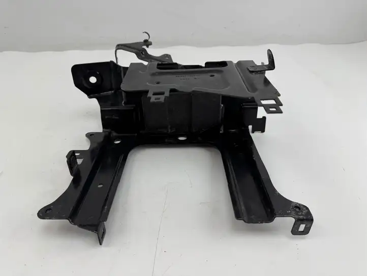 Audi A3/S3 8V (2012 - 2016) 5Q097179602 Кронштейн аккумулятора гибридного автомобиля — фото 2