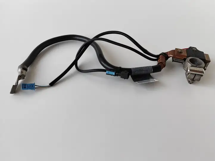 BMW 5 E60 E61 (2004 - 2010)  6928989 Минусовый провод (аккумулятора)