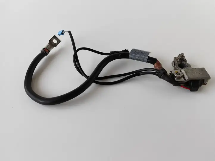 BMW 5 E60 E61 (2004 - 2010)  6928989 Минусовый провод (аккумулятора)
