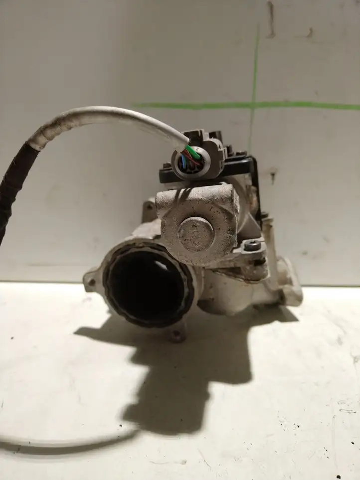 Volkswagen Touran I (2003 - 2010)  03G129637A Клапан EGR