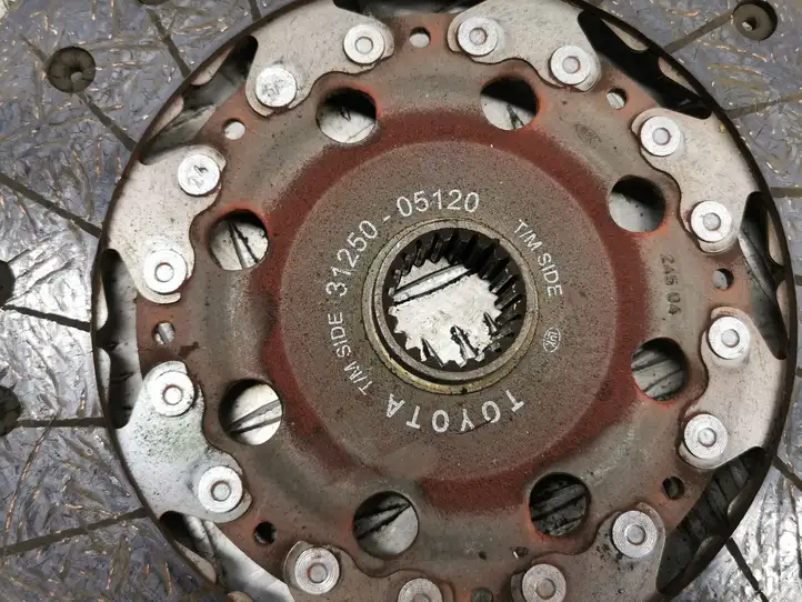 Toyota Corolla Verso AR10 (2004 - 2009)  3121605060C Комплект сцепления