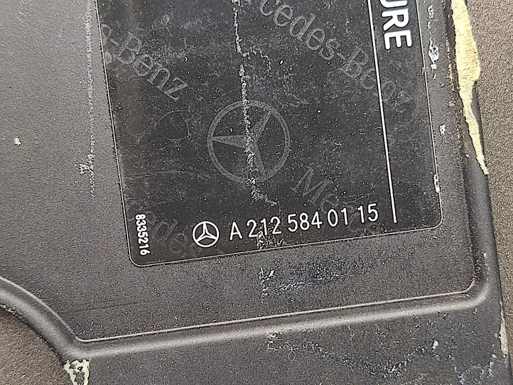 Mercedes-Benz E W212 (2009 - 2016) A0005849917 Крышка топливного бака — фото 3