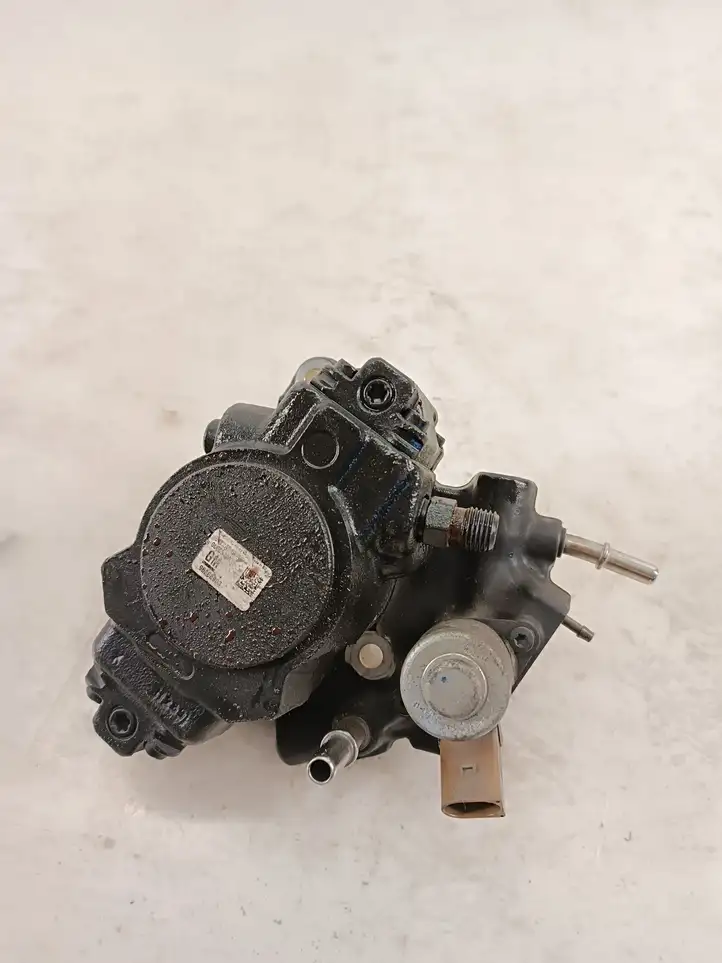 Chevrolet Cruze (2012 - 2015) 96868903 Топливный насос — фото 1