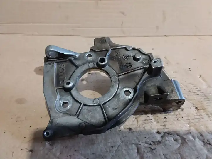 Ford Focus (2011 - 2015) 9654959880 Кронштейн топливного насоса — фото 1