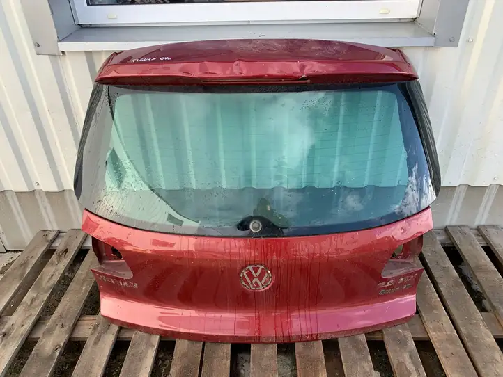 Volkswagen Tiguan (2007 - 2011) Крышка багажника — фото 1