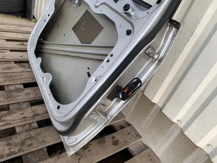 Volkswagen Touran I (2003 - 2010) LA7W Дверь — фото 4