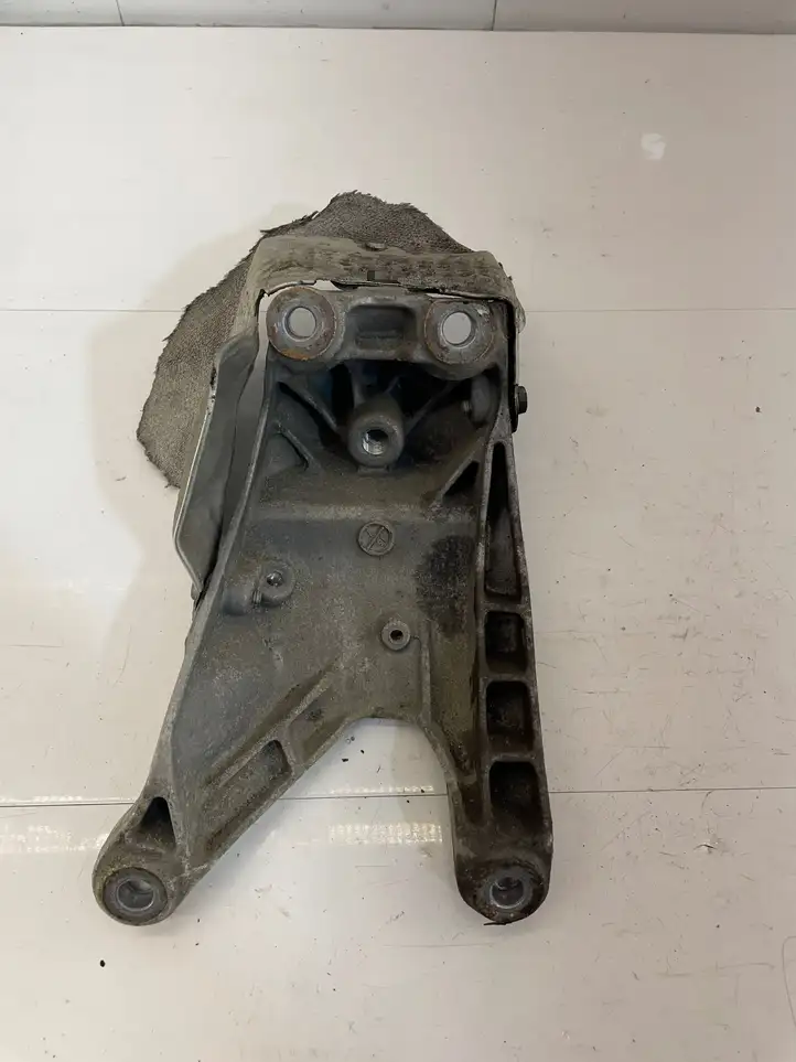 Audi A6 C7 (2014 - 2018) 4G0199308AA Кронштейн двигателя — фото 2