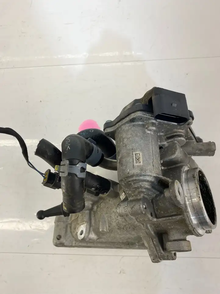 Audi A6 C7 (2014 - 2018) 04L128063P Электрозадвижка двигателя — фото 2