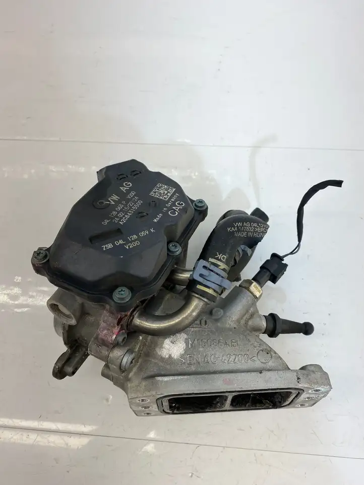 Audi A6 C7 (2014 - 2018) 04L128063P Электрозадвижка двигателя — фото 4