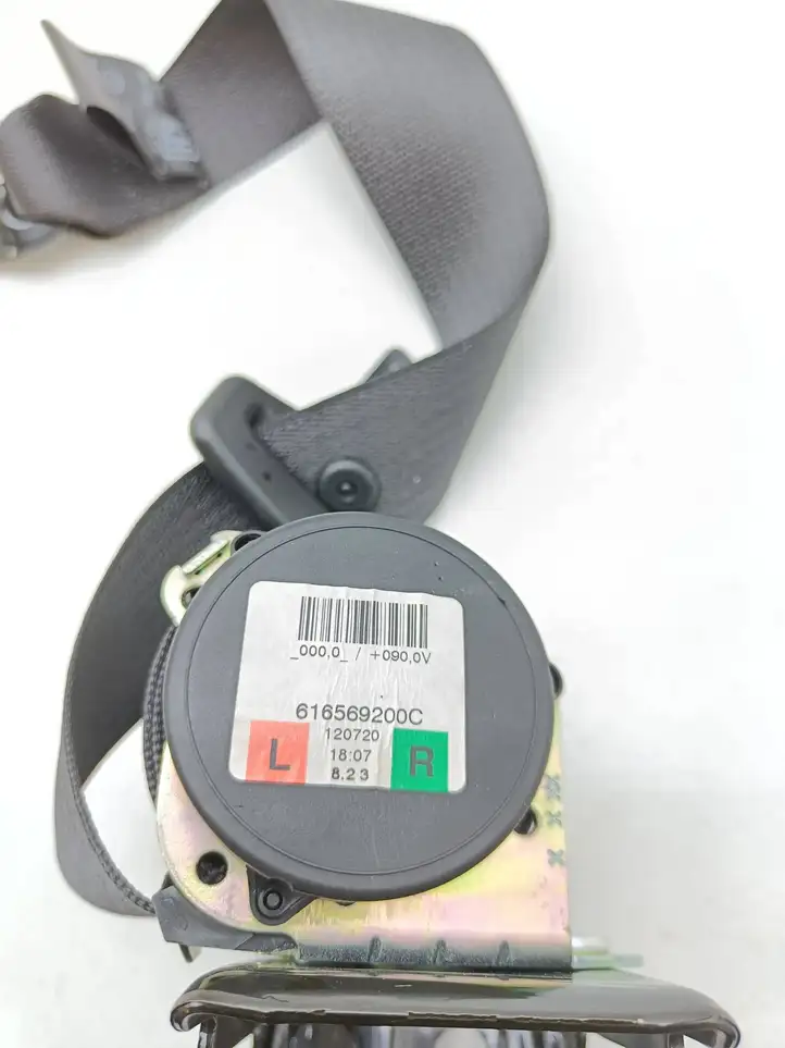 Opel Astra J (2009 - 2012) 13380210 Задний ремень безопасности — фото 8
