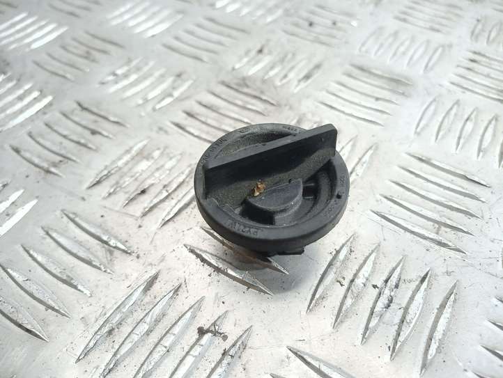 Audi A6 (2004 - 2008)  1562001 Крышка передней фары