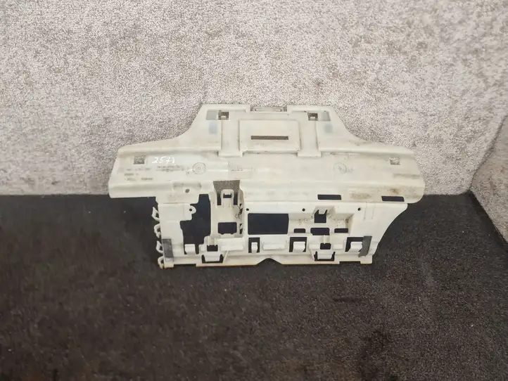 BMW M4 F82 F83 (2014 - 2020) 8054289 Кронштейн заднего бампера — фото 1