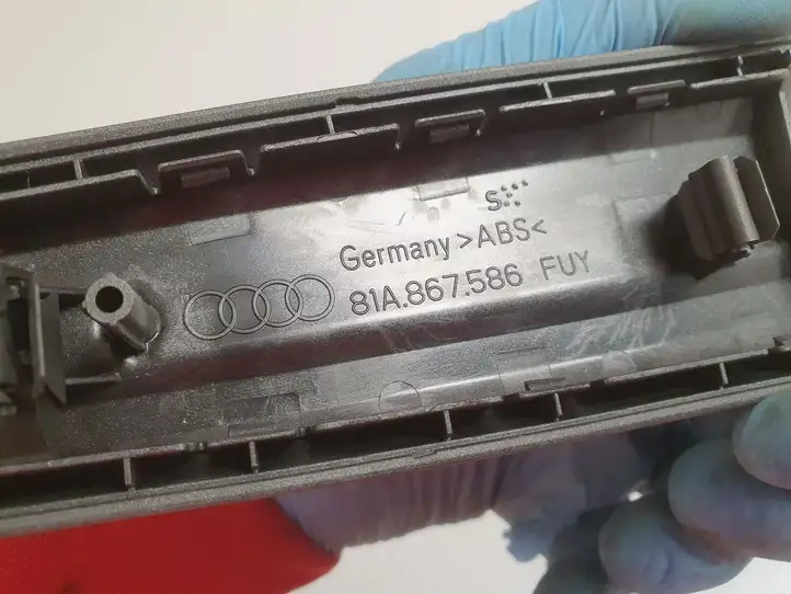Audi Q2 - (2021 - ) 81A867586 Прочая отделка задней двери — фото 3