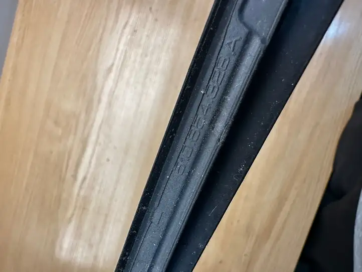 Volkswagen Golf Sportsvan (2014 - 2017) 510854328A Накладка стоек лобового стекла — фото 2