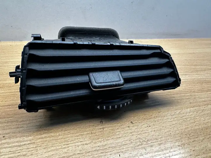 Volkswagen Golf Sportsvan (2014 - 2017) 517819710A Боковой воздушный дефлектор — фото 1