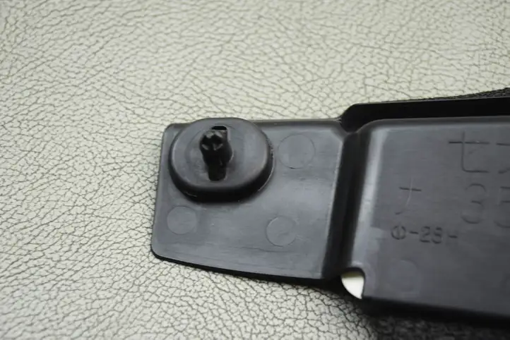 Toyota Prius (XW30) (2009 - 2015) 5382647010 Накладка крыла — фото 7