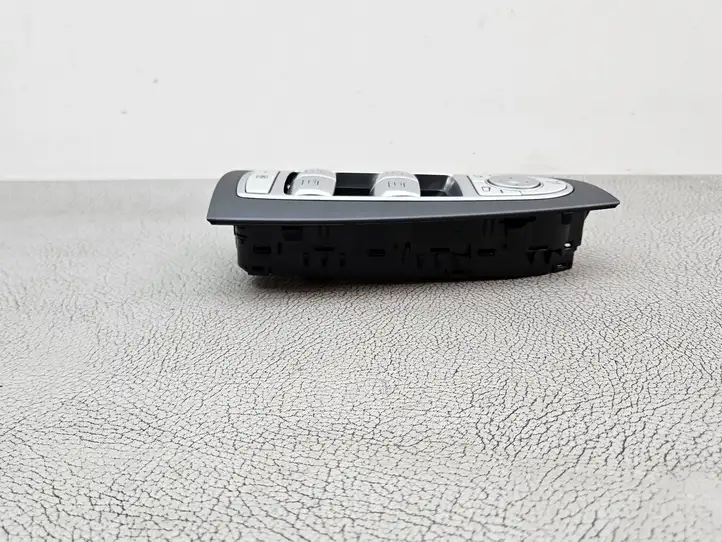 Mercedes-Benz C W205 (2014 - 2021) A2229056800 Блок кнопок стеклоподъемников — фото 5