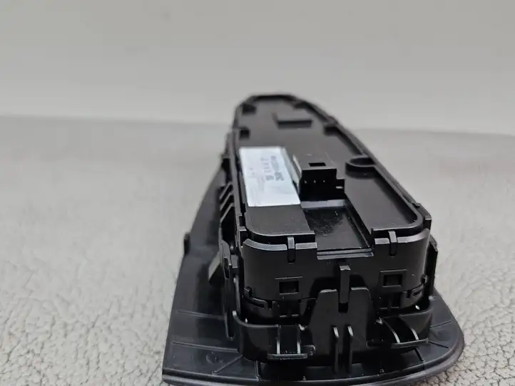 Mercedes-Benz C W205 (2014 - 2021) A2229056800 Блок кнопок стеклоподъемников — фото 8