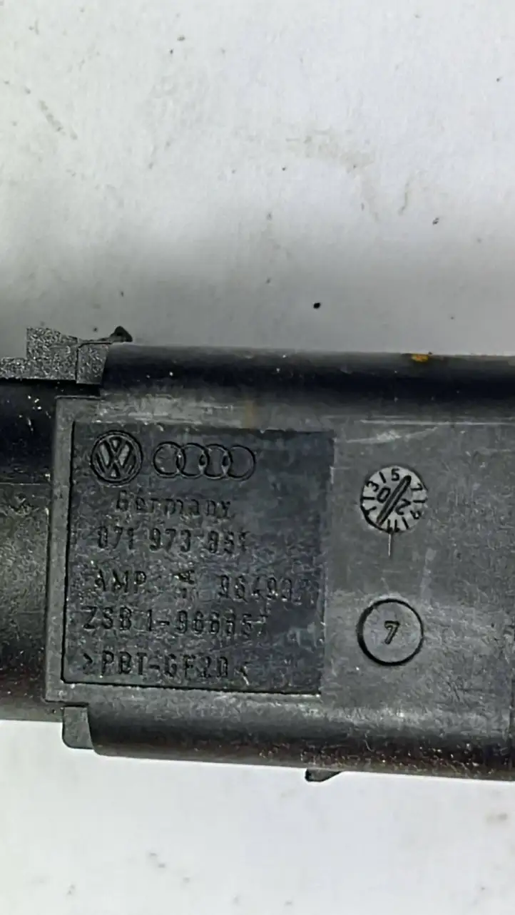 Skoda Octavia Mk4 (2019 - ) 071973851 Плюсовой провод аккумулятора — фото 4