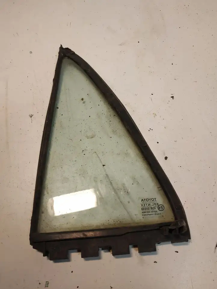 Toyota Corolla E120 E130 (2000 - 2004) Форточка двери — фото 2