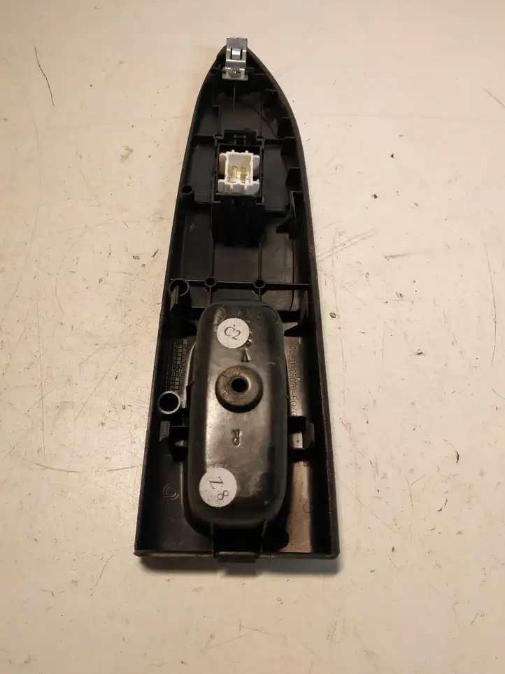 Toyota Avensis T220 (2000 - 2003) 7423105070 Блок кнопок стеклоподъемников — фото 4