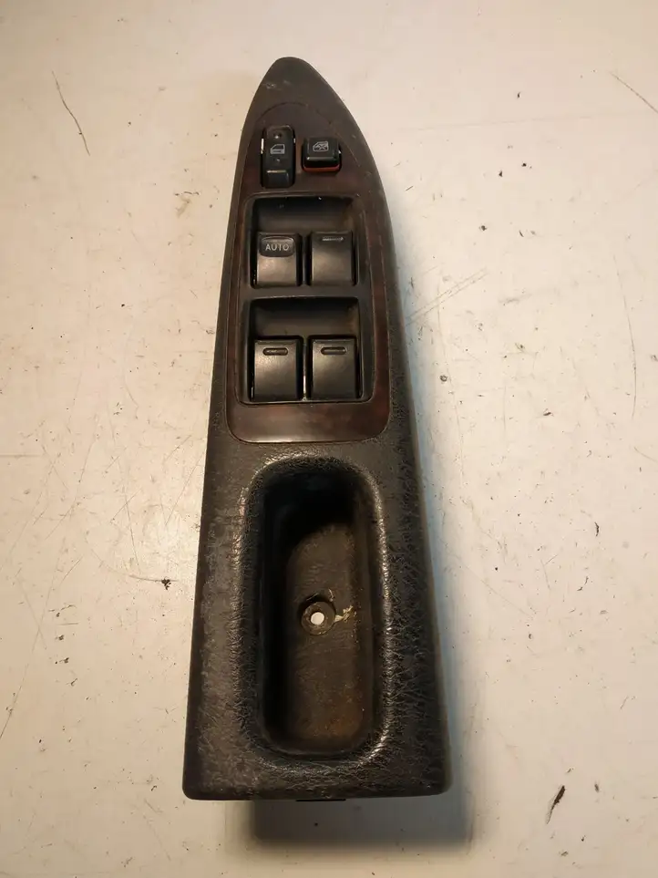 Toyota Avensis T220 (2000 - 2003) 7423205090 Блок кнопок стеклоподъемников — фото 2