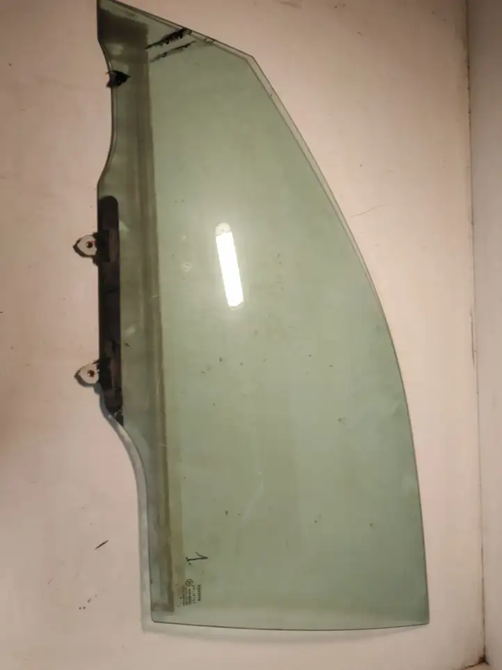 Toyota Avensis T220 (2000 - 2003) Стекло передней двери — фото 4