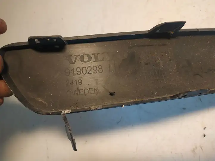 Volvo V70 (2000 - 2004) 9190298 Молдинг переднего бампера — фото 6