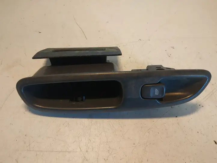 Volvo V70 (2000 - 2004) 9193301 Блок кнопок стеклоподъемников — фото 1