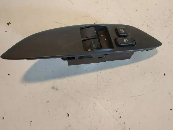 Toyota Yaris (1999 - 2003) 0122606 Блок кнопок стеклоподъемников — фото 1