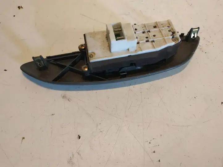 Toyota Yaris (1999 - 2003) 0122606 Блок кнопок стеклоподъемников — фото 3