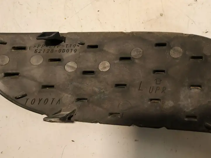 Toyota Yaris (1999 - 2003) 521280D010 Нижняя решетка переднего бампера — фото 6