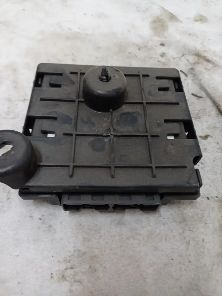 Chevrolet Volt II (2015 - ) 13599065 Блок бесключевого доступа — фото 2