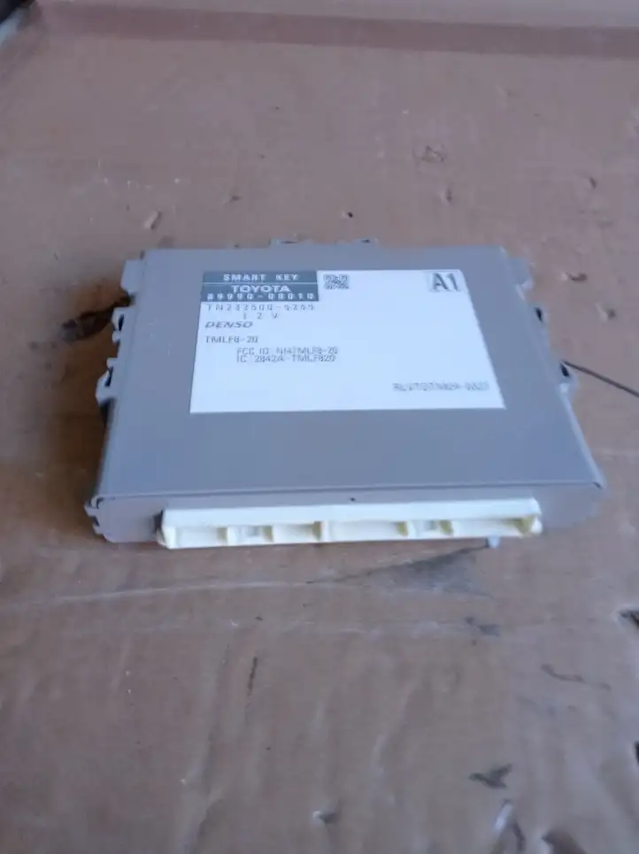 Toyota Sienna XL30 III (2011 - 2020) 8999008010 Блок бесключевого доступа — фото 1