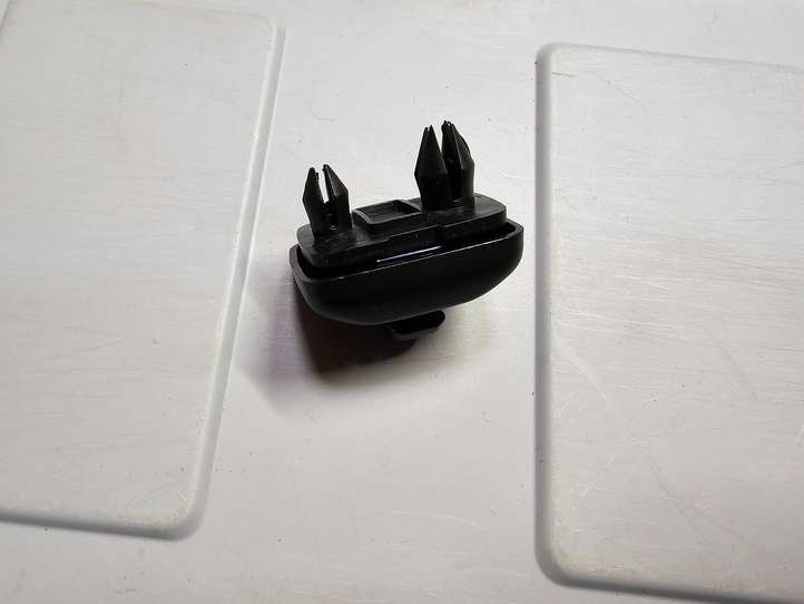 Audi Q5 (2008 - 2012)  8W0857562A Держатель щитка от солнца