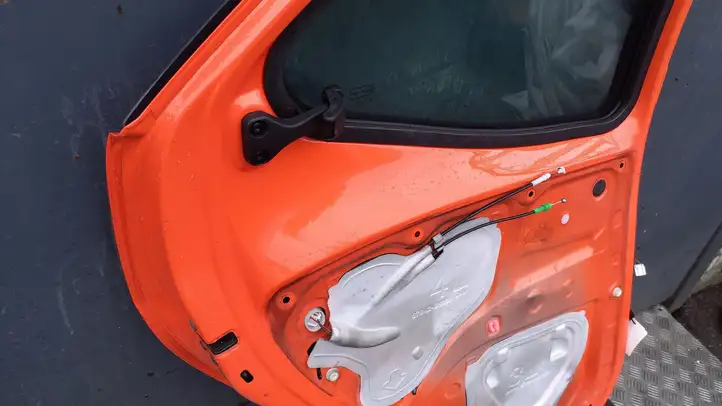 Toyota Aygo AB40 (2014 - 2018) Задняя дверь — фото 5