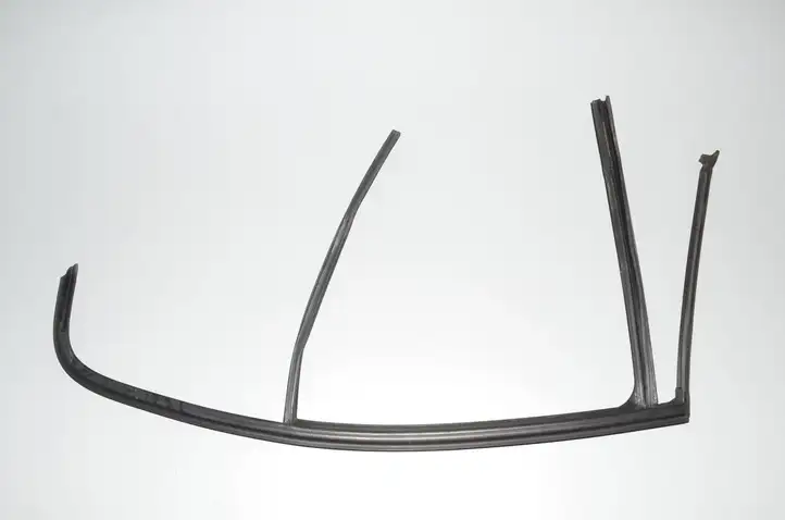 BMW 3 F30 F35 F31 (2012 - 2018) Уплотнитель кузова — фото 2