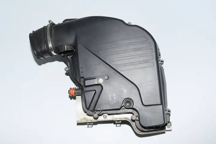 BMW 7 F01 (2008 - 2016) 7577466 Корпус воздушного фильтра — фото 4