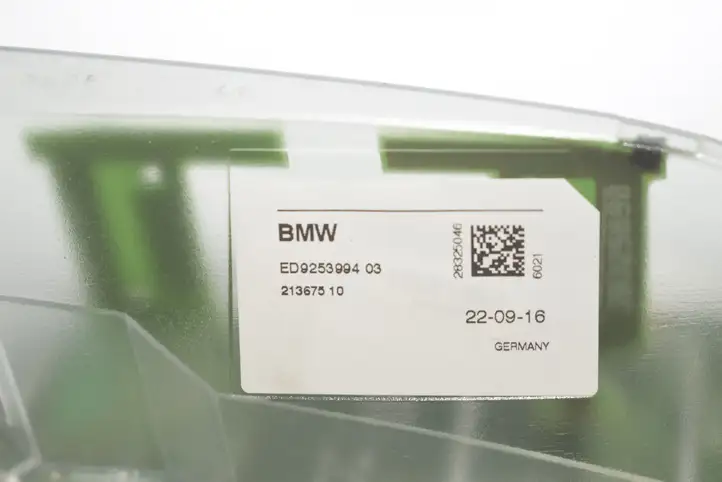 BMW i3 (2013 - ) GPS антенна — фото 5
